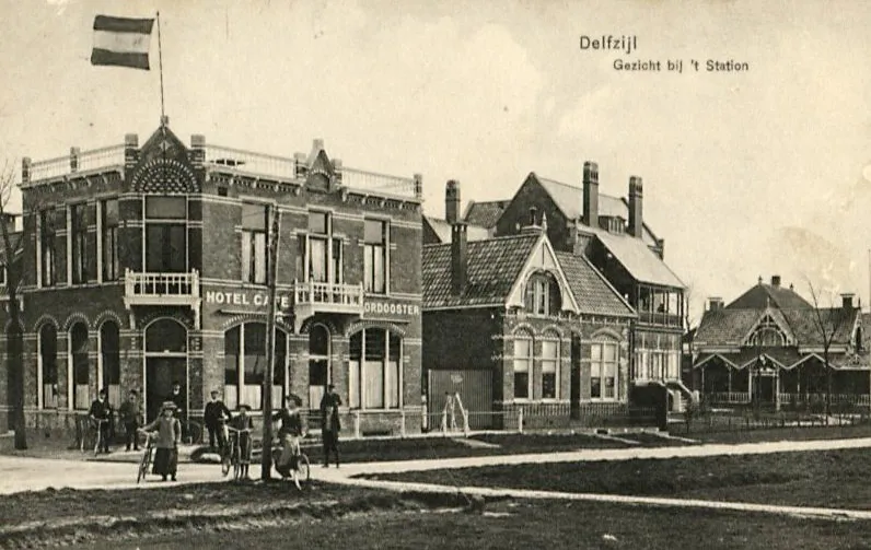 Delfzijl - Gezicht bij het station
